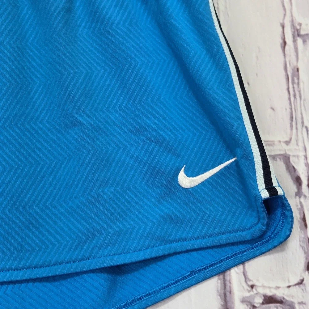 Nike‎ Dri-FIT Womens Blue Chevron Textured Athletic Running Shorts Size M
